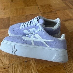 Ash Logo Patch Low-Top Sneakers